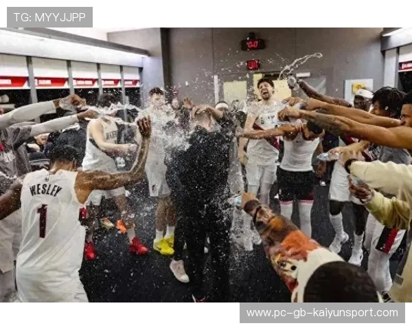 主帅斯普利特被点名：开拓者末节决策成祸首！