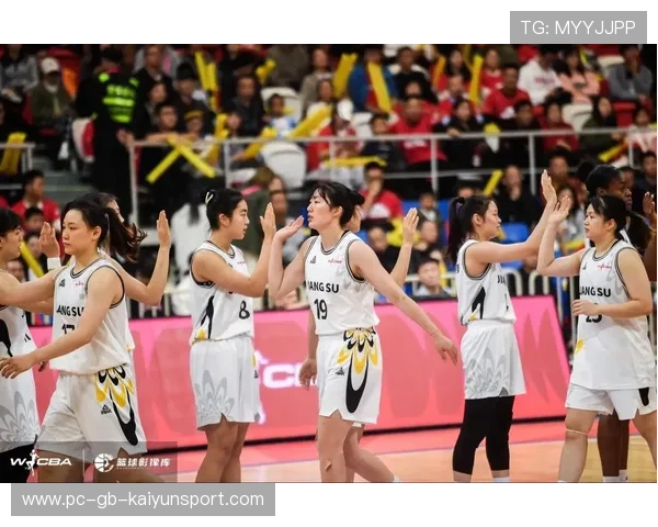 女篮锋线新星崛起：挑战与机遇并存，未来可期